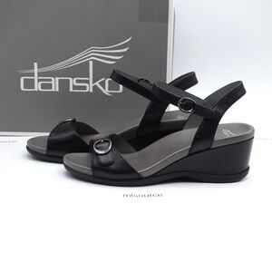 NEW Women's Dansko Arielle Wedge Sandals 1613-500200 Black